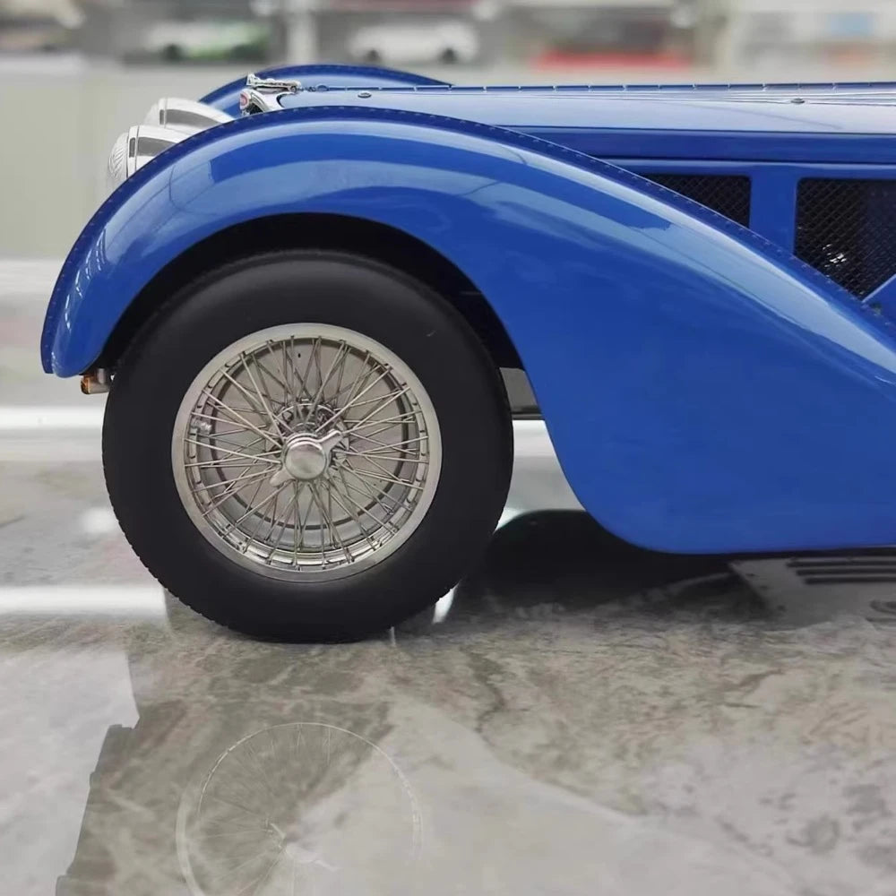 [AutoArt] 1:18 Bugatti 1936 Type 57S Atlantic blu modellino di auto Die-Cast