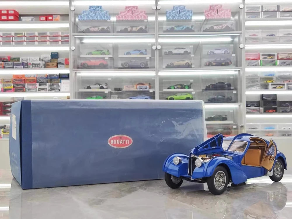 [AutoArt] 1:18 Bugatti 1936 Type 57S Atlantic blu modellino di auto Die-Cast