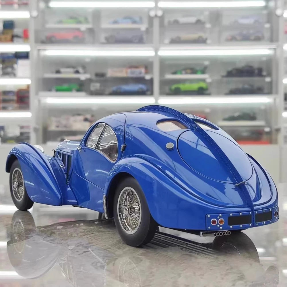 [AutoArt] 1:18 Bugatti 1936 Type 57S Atlantic blu modellino di auto Die-Cast