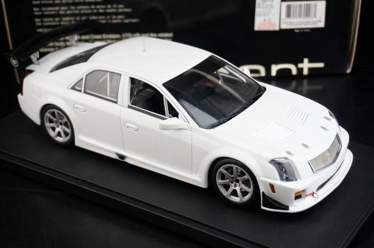 [Autoart] 1:18 Cadillac 2005 CTS-V White Model Car Resin