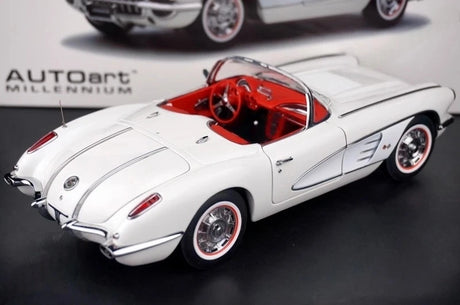 [AutoArt] 1:18 Chevrolet 1959 Corvette C1 White Model Car Die-Cast