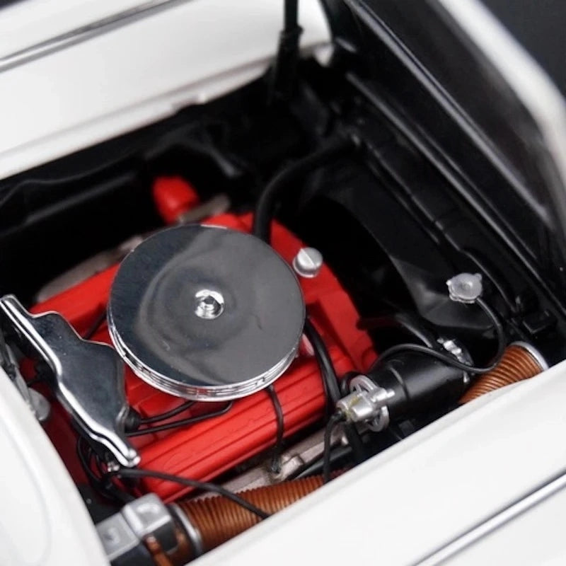 [AutoArt] 1:18 Chevrolet 1959 Corvette C1 White Model Car Die-Cast