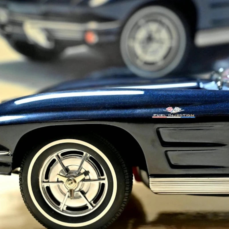 [AutoArt] 1:18 Chevrolet 1963 Corvette C2 Blue Model Car Die-Cast