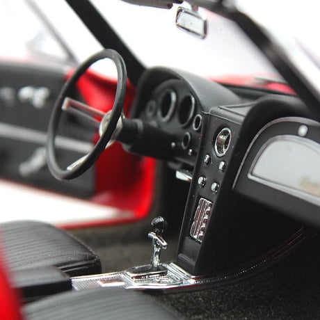 [AutoArt] 1:18 Chevrolet 1963 Corvette C2 Convertible Red Model Car Die-Cast