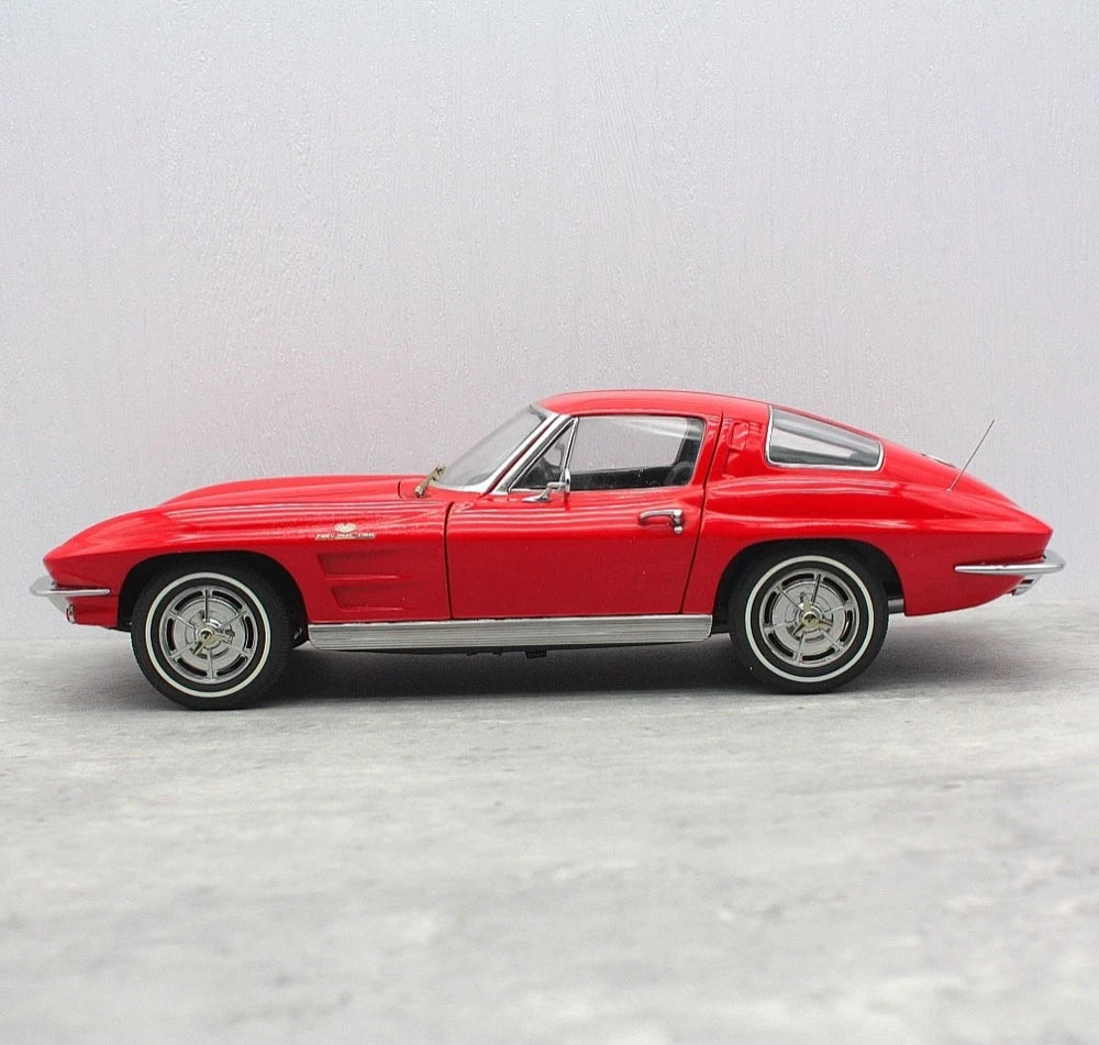 [AutoArt] 1:18 Chevrolet 1963 Corvette C2 Red Model Car Die-Cast