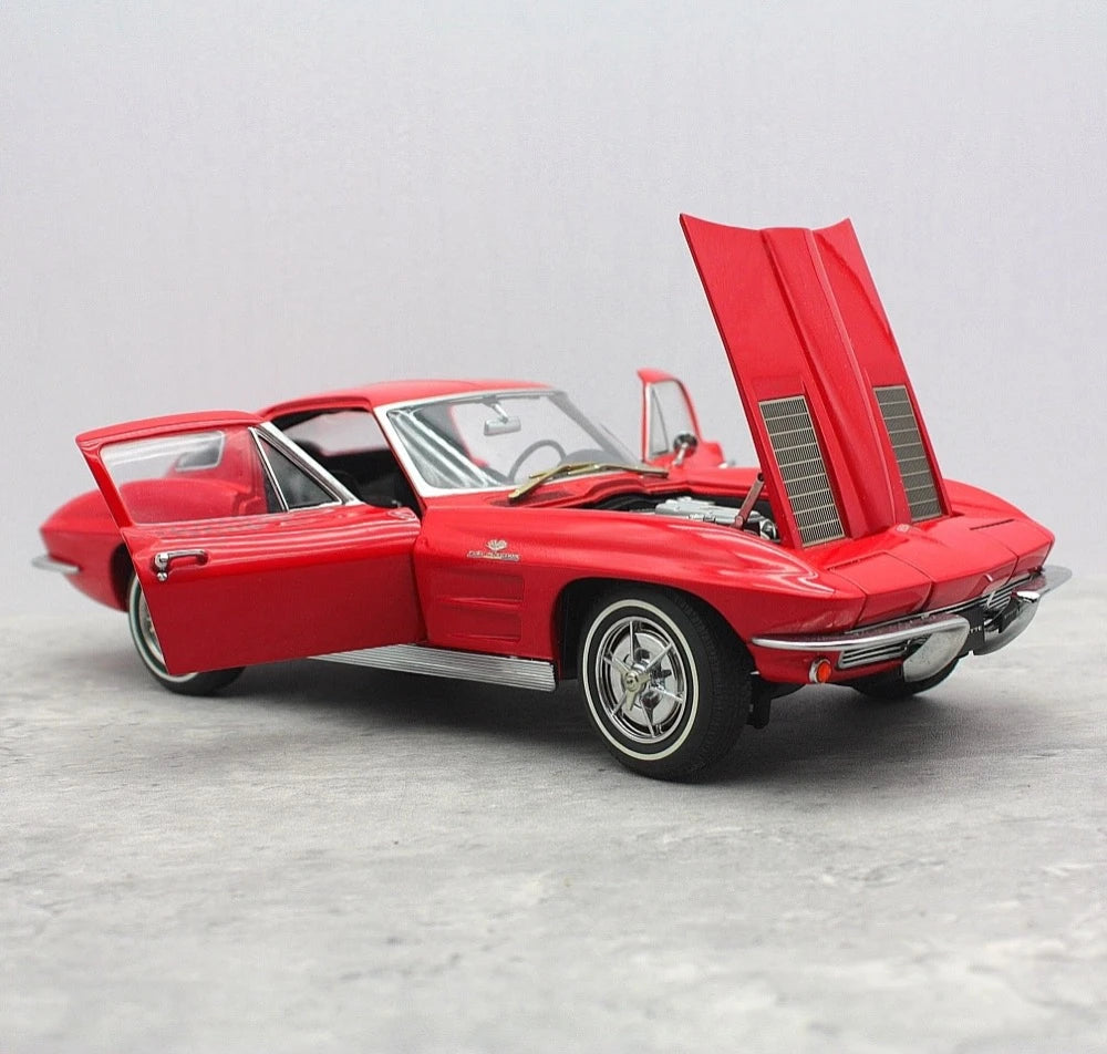 [AutoArt] 1:18 Chevrolet 1963 Corvette C2 Red Model Car Die-Cast