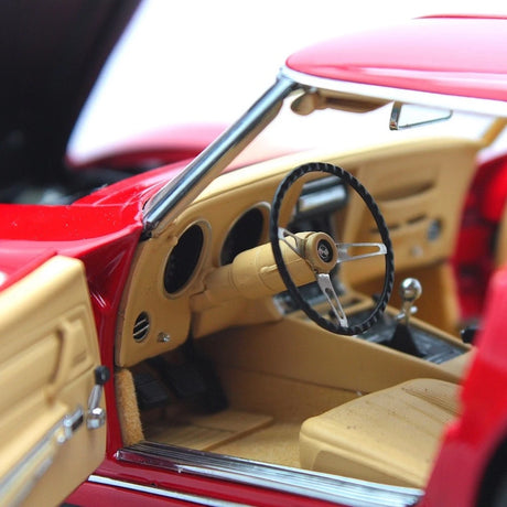 [AutoArt] 1:18 Chevrolet 1970 Corvette C3 Red Model Car Die-Cast