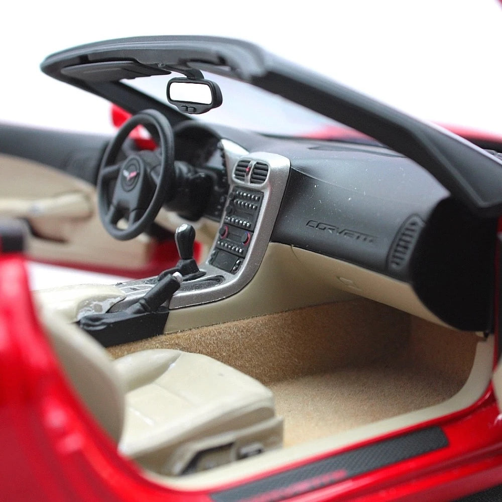 [AutoArt] 1:18 Chevrolet 2005 Corvette C6 Convertible Red Model Car Die-Cast