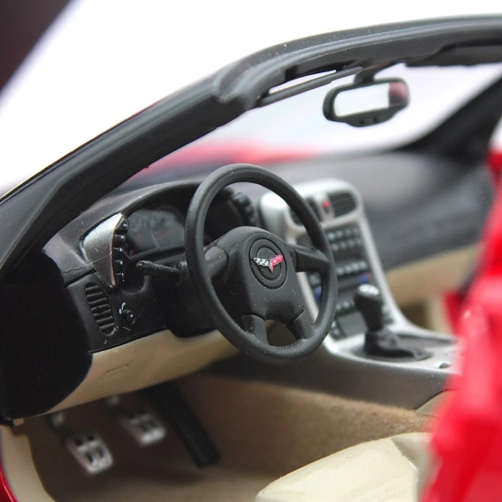 [AutoArt] 1:18 Chevrolet 2005 Corvette C6 Coupe Red Model Car Die-Cast