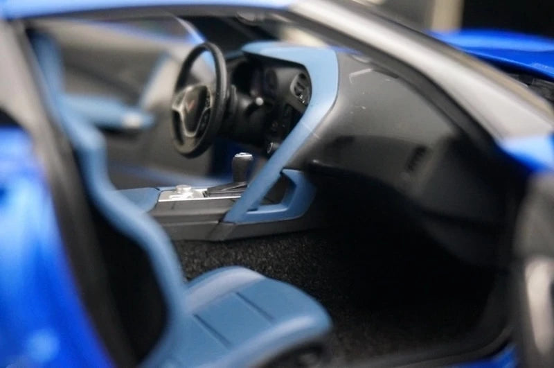 [AutoArt] 1:18 Chevrolet 2015 Corvette C7 Z06 Blue Model Car Die-Cast