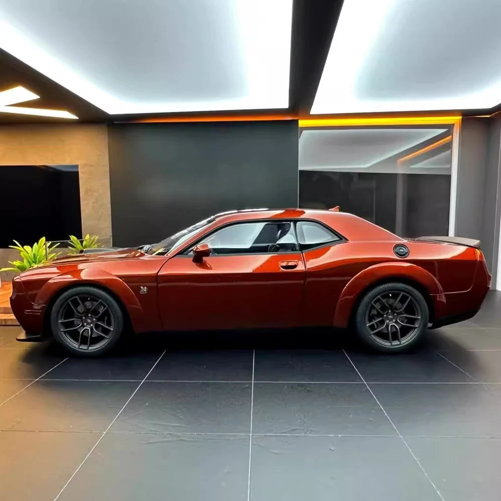 [Autoart] 1:18 Dodge 2008 Challenger Orange Model Car Die-Cast