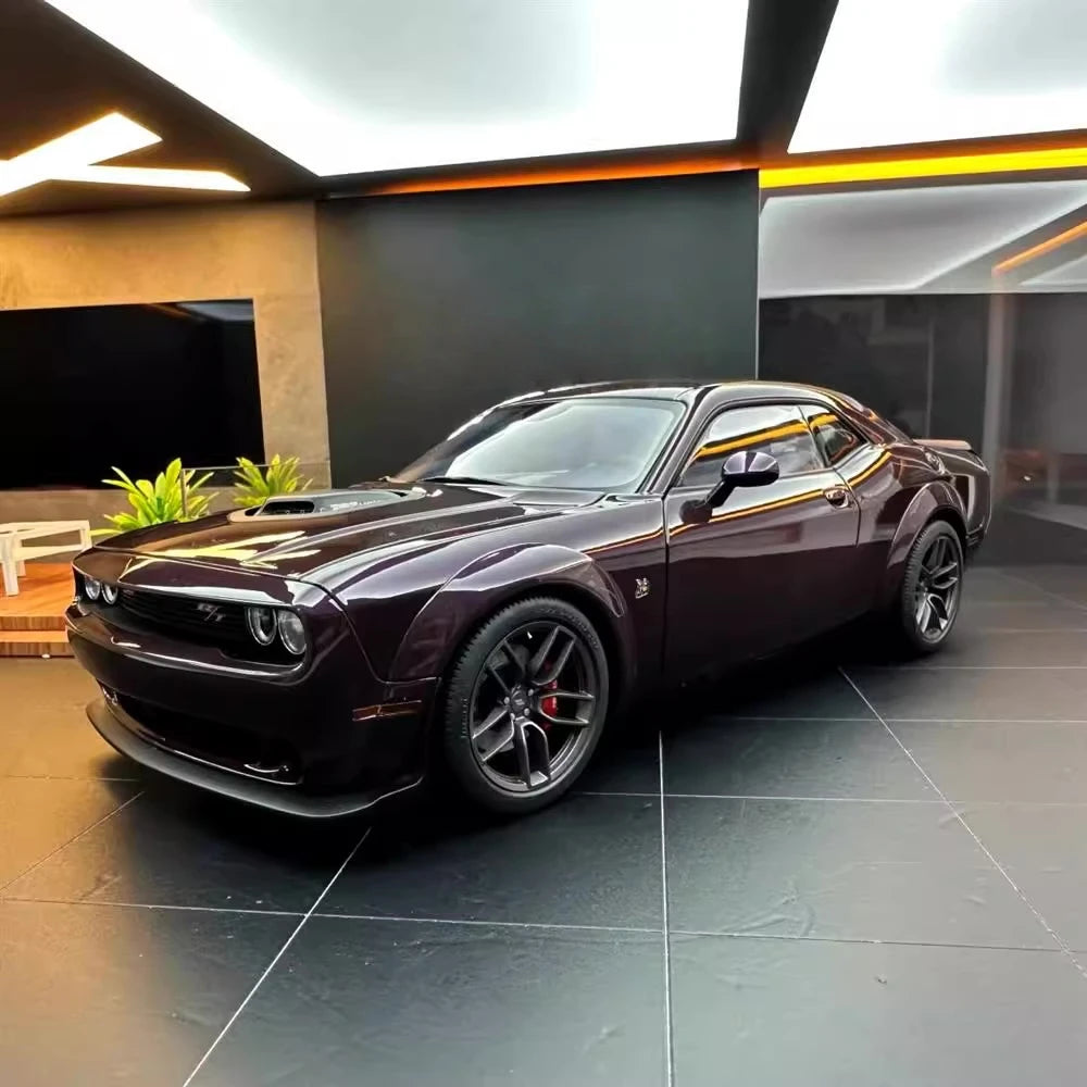 [Autoart] 1:18 Dodge 2008 Challenger Purple Model Car Die-Cast