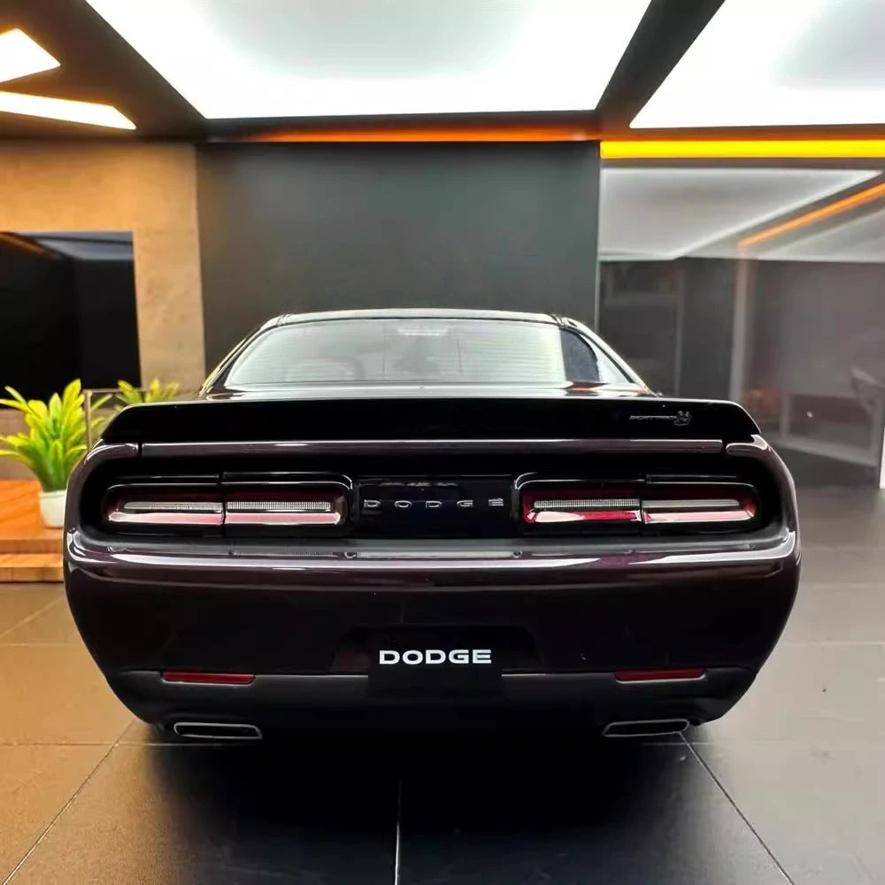 [Autoart] 1:18 Dodge 2008 Challenger Purple Model Car Die-Cast