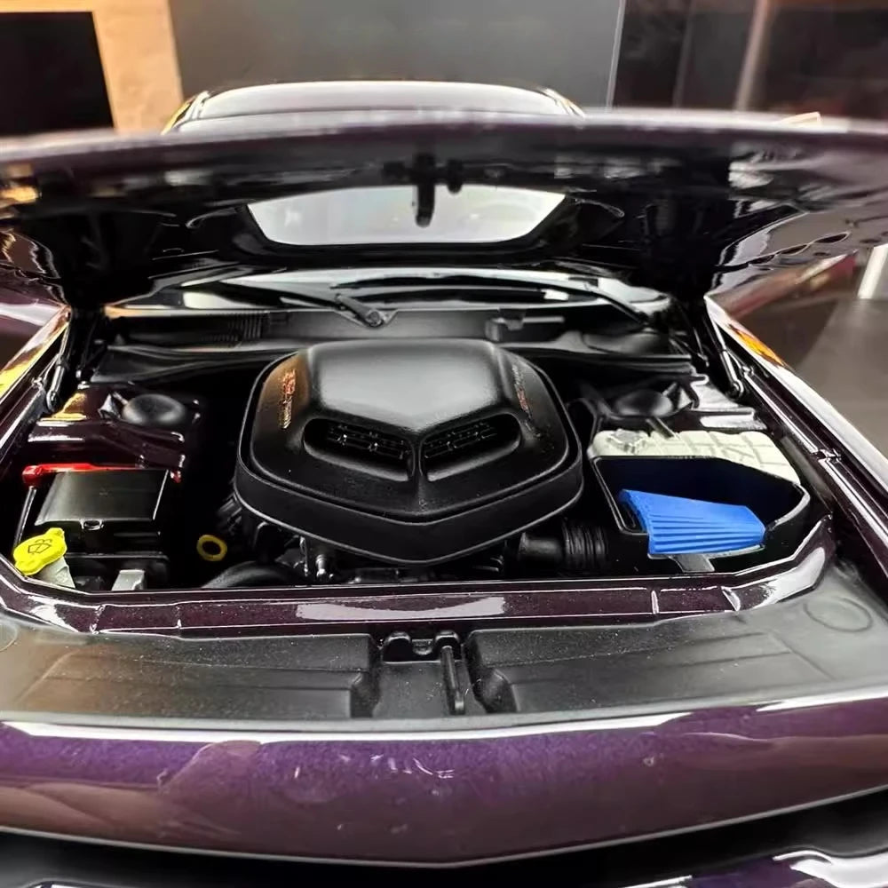 [Autoart] 1:18 Dodge 2008 Challenger Purple Model Car Die-Cast