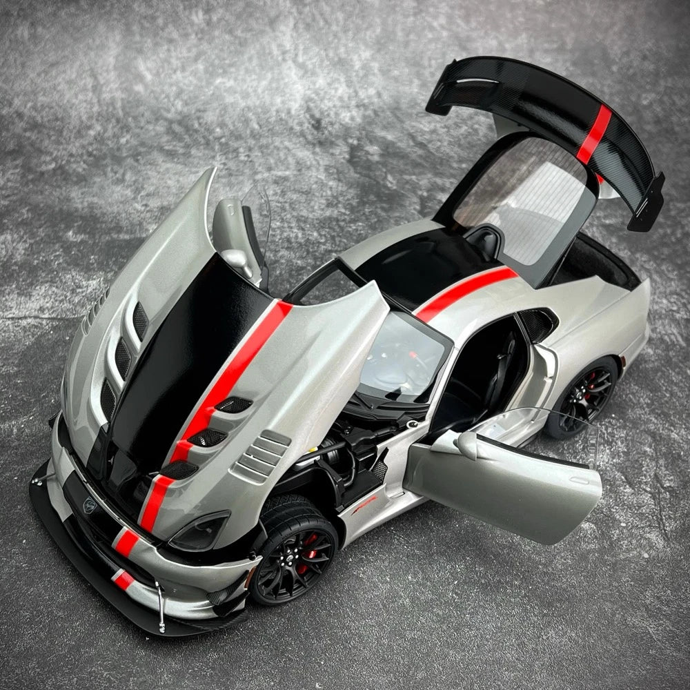 [Autoart] 1:18 Dodge 2017 Viper ACR Silver & Red Model Car Die-Cast