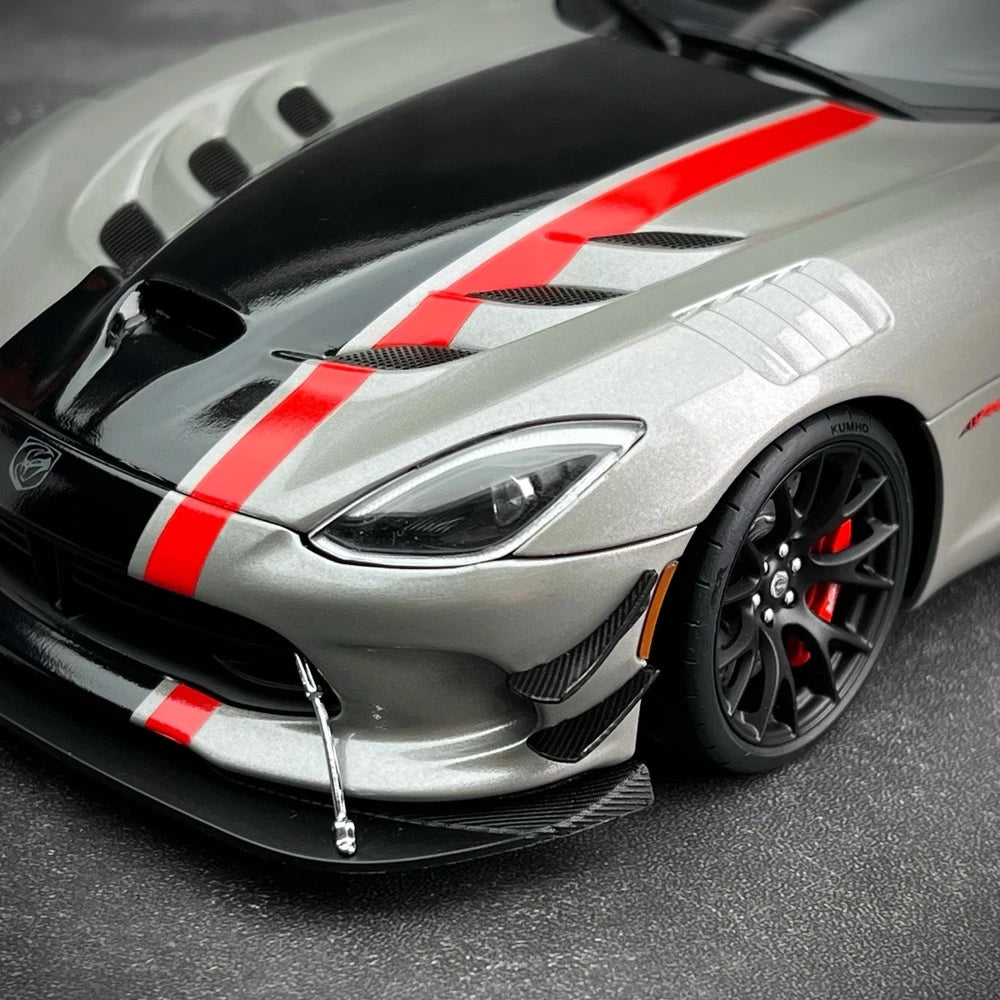 [Autoart] 1:18 Dodge 2017 Viper ACR Silver & Red Model Car Die-Cast