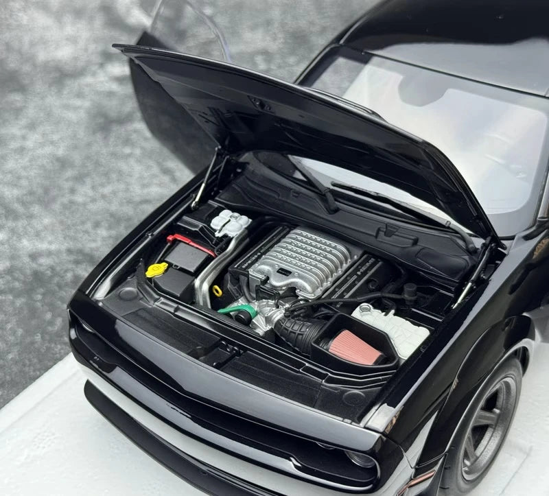 [Autoart] 1:18 Dodge 2022 Challenger SRT Jailbreak Black Model Car Die-Cast