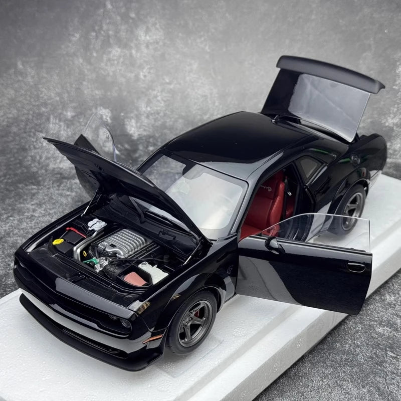 [Autoart] 1:18 Dodge 2022 Challenger SRT Jailbreak Black Model Car Die-Cast
