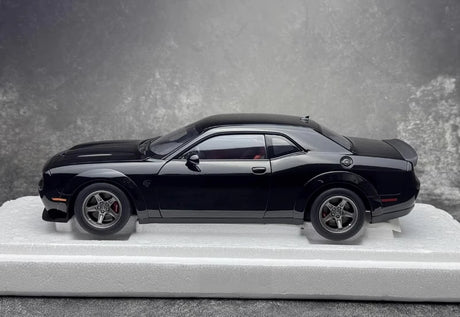 [Autoart] 1:18 Dodge 2022 Challenger SRT Jailbreak Black Model Car Die-Cast