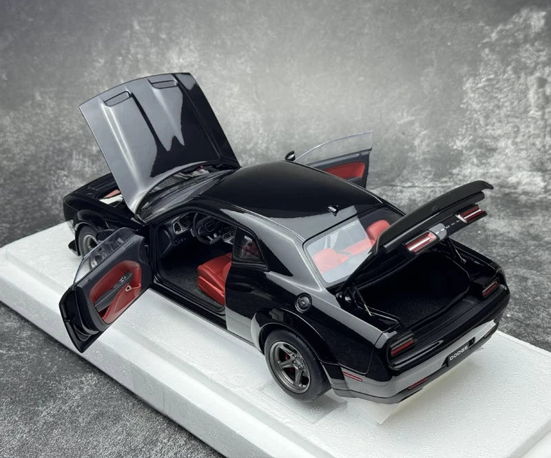 [Autoart] 1:18 Dodge 2022 Challenger SRT Jailbreak Black Model Car Die-Cast