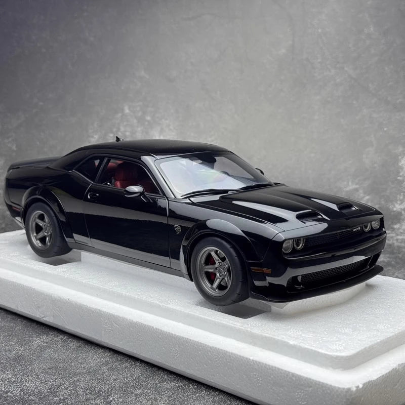 [Autoart] 1:18 Dodge 2022 Challenger SRT Jailbreak Black Model Car Die-Cast
