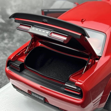 [Autoart] 1:18 Dodge 2022 Challenger SRT Jailbreak Red Model Car Die-Cast