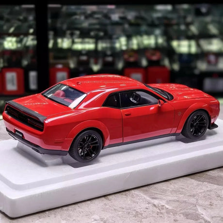 [Autoart] 1:18 Dodge 2022 Challenger SRT Jailbreak Red Model Car Die-Cast