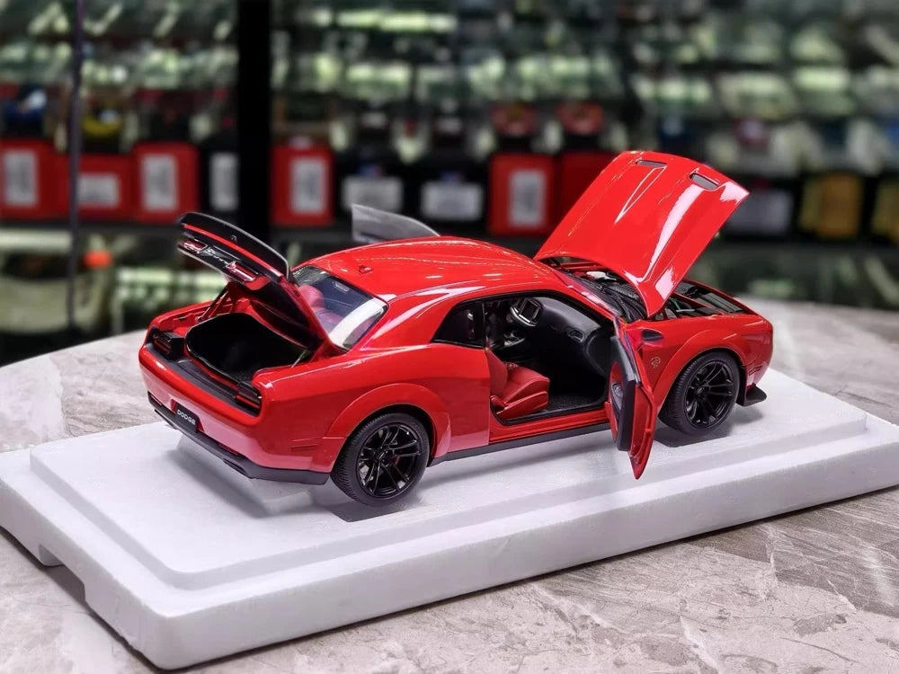 [Autoart] 1:18 Dodge 2022 Challenger SRT Jailbreak Red Model Car Die-Cast