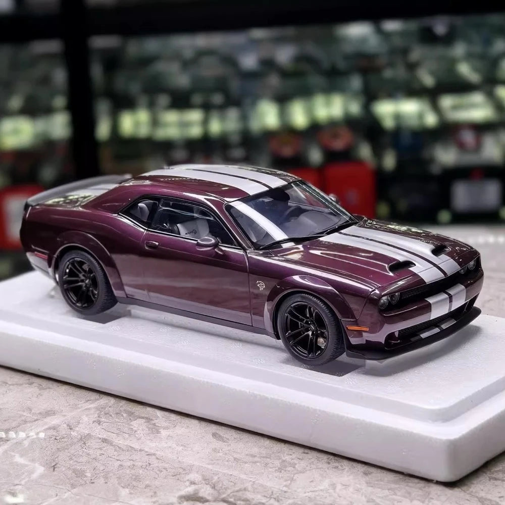 [Autoart] 1:18 Dodge 2022 Challenger SRT Jailbreak Purple Model Car Die-Cast