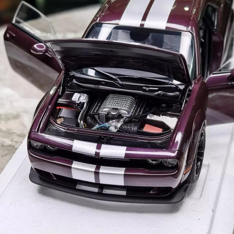 [Autoart] 1:18 Dodge 2022 Challenger SRT Jailbreak Purple Model Car Die-Cast