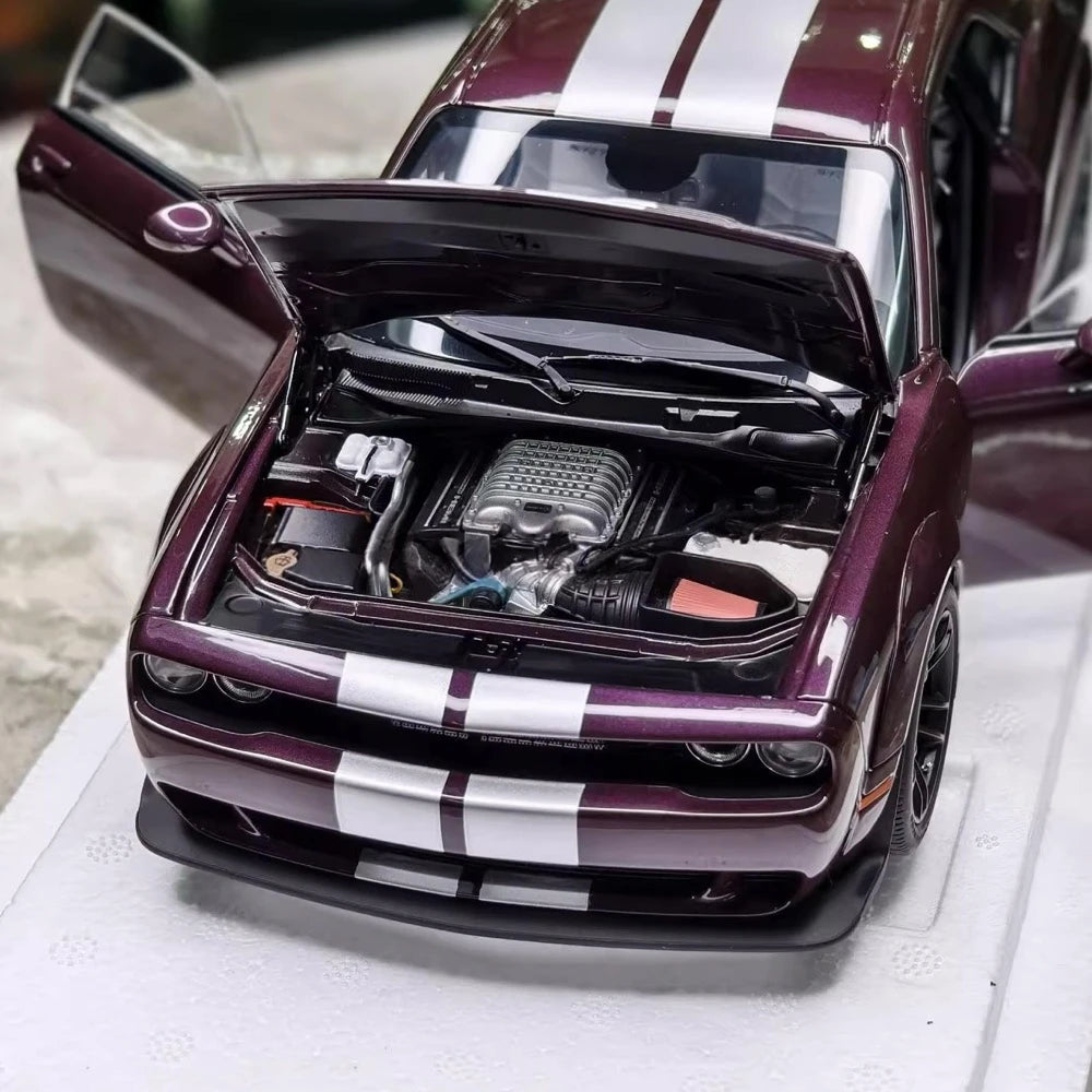 [Autoart] 1:18 Dodge 2022 Challenger SRT Jailbreak Purple Model Car Die-Cast