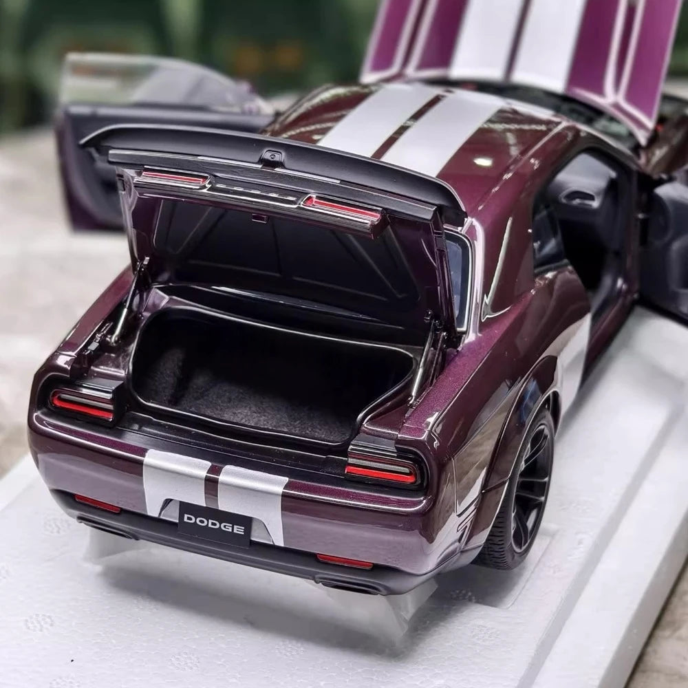 [Autoart] 1:18 Dodge 2022 Challenger SRT Jailbreak Purple Model Car Die-Cast