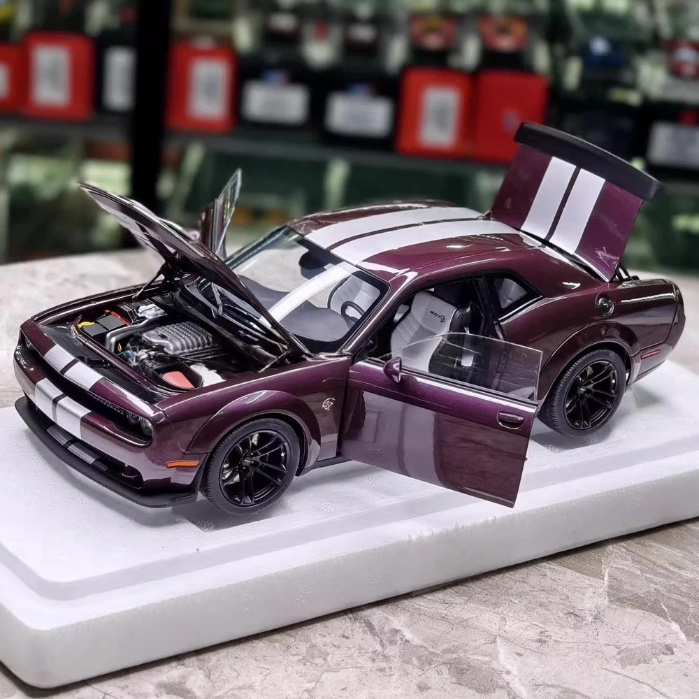 [Autoart] 1:18 Dodge 2022 Challenger SRT Jailbreak Purple Model Car Die-Cast