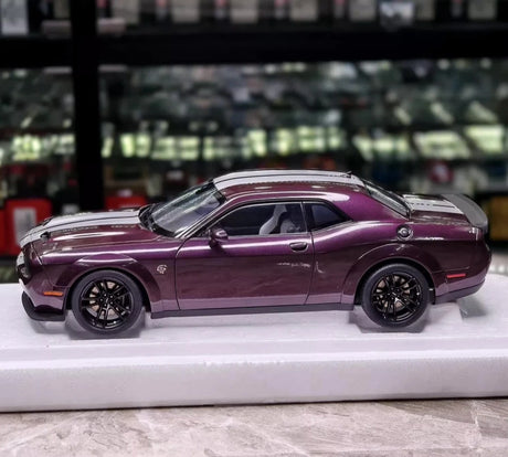 [Autoart] 1:18 Dodge 2022 Challenger SRT Jailbreak Purple Model Car Die-Cast