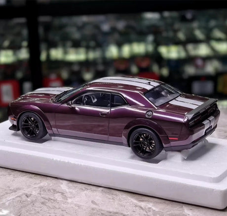 [Autoart] 1:18 Dodge 2022 Challenger SRT Jailbreak Purple Model Car Die-Cast