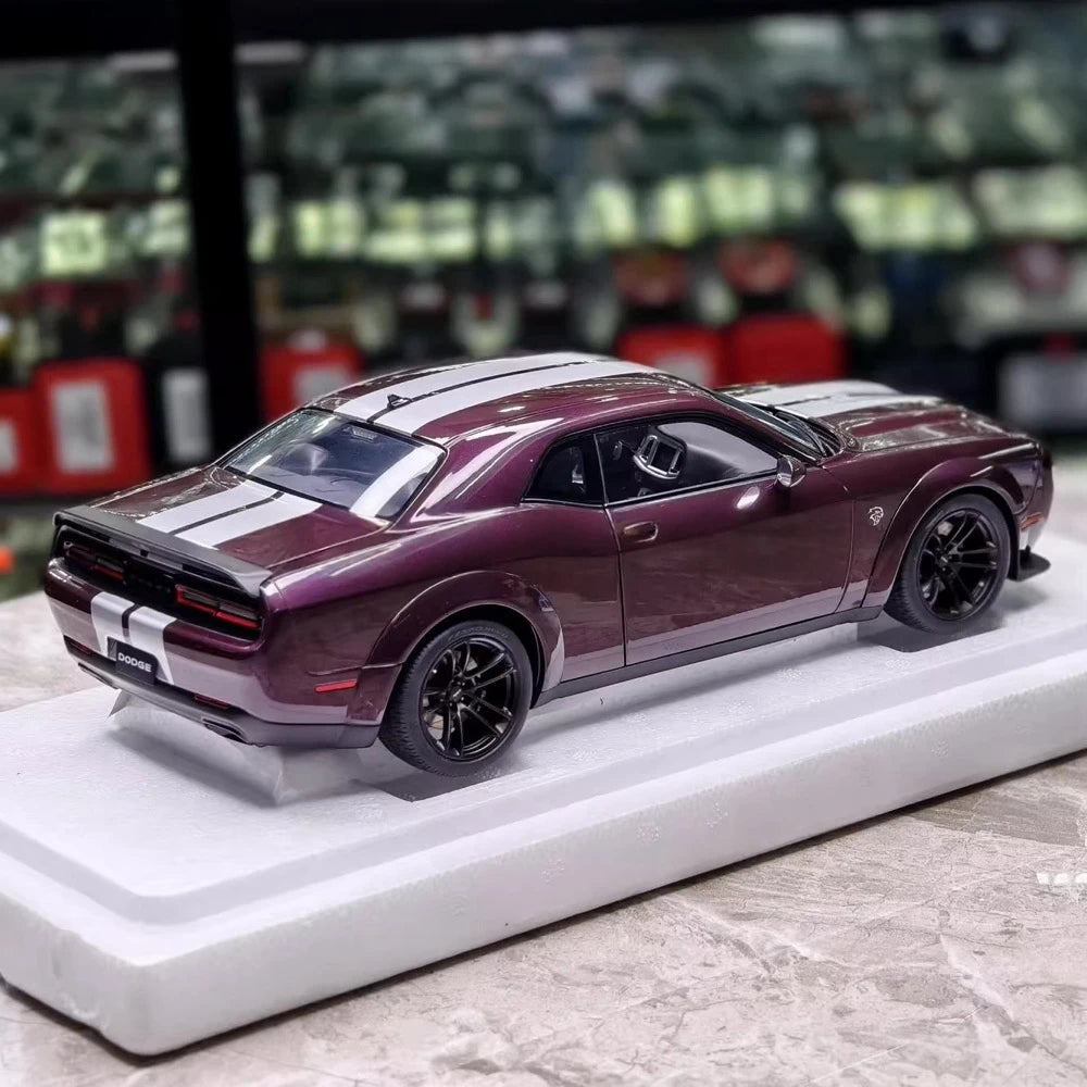 [Autoart] 1:18 Dodge 2022 Challenger SRT Jailbreak Purple Model Car Die-Cast