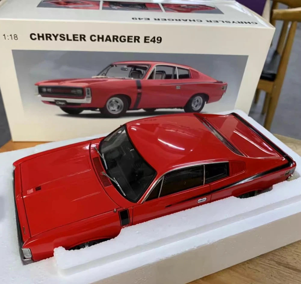 [Autoart] 1:18 Dodge Chrysler 1972 Charger E49 Red Model Car Die-Cast