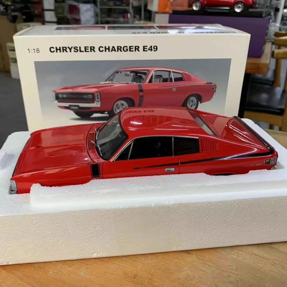[Autoart] 1:18 Dodge Chrysler 1972 Charger E49 Red Model Car Die-Cast