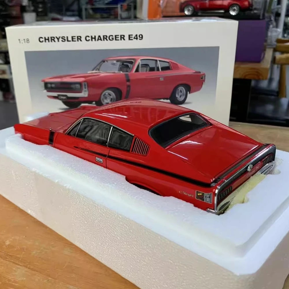 [Autoart] 1:18 Dodge Chrysler 1972 Charger E49 Red Model Car Die-Cast