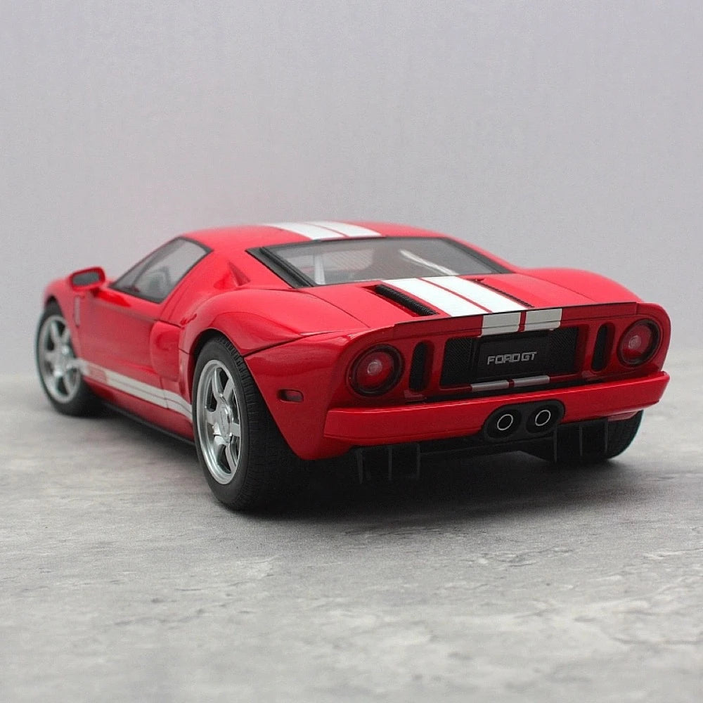 [AutoArt] 1:18 Ford 2005 GT rosso modellino di auto Die-Cast