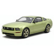 AutoArt Ford 2005 Mustang GT グリーン 1:18 – コレクション向けダイキャストミニカー