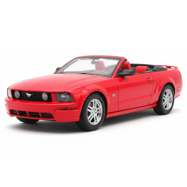 [AutoArt] 1:18 Ford 2006 Mustang GT Convertible Red Model Car Die-Cast