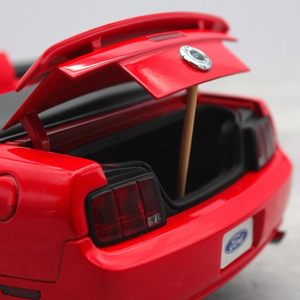 [AutoArt] 1:18 Ford 2006 Mustang GT Convertible Red Model Car Die-Cast