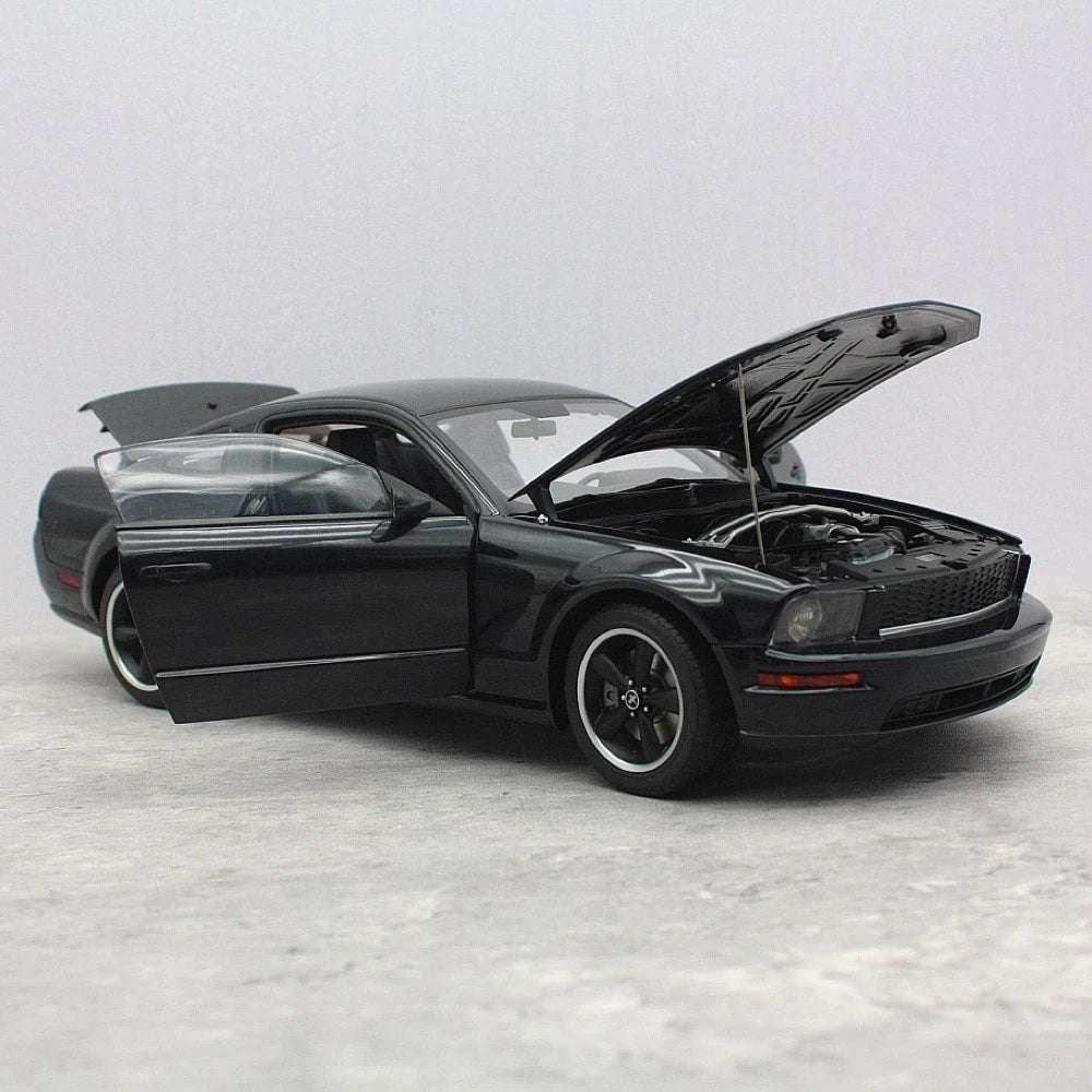[AutoArt] 1:18 Ford 2008 Mustang Bullitt GT Black Model Car Die-Cast