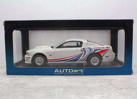 [AutoArt] 1:18 Ford 2008 Mustang Cobra Jet Model Car Die-Cast
