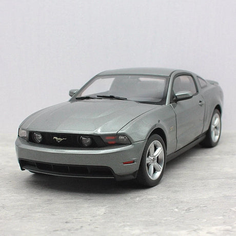 [AutoArt] 1:18 Ford 2010 Mustang GT Gray Model Car Die-Cast