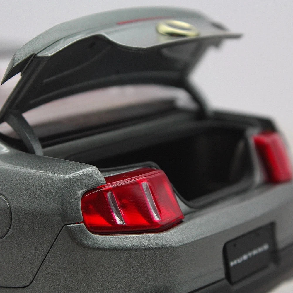 [AutoArt] 1:18 Ford 2010 Mustang GT Gray Model Car Die-Cast