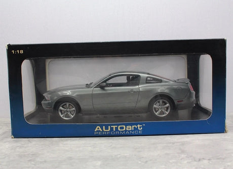 [AutoArt] 1:18 Ford 2010 Mustang GT Gray Model Car Die-Cast