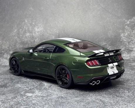 [AutoArt] 1:18 Ford 2020 Mustang Shelby GT500 Green Model Car Die-Cast