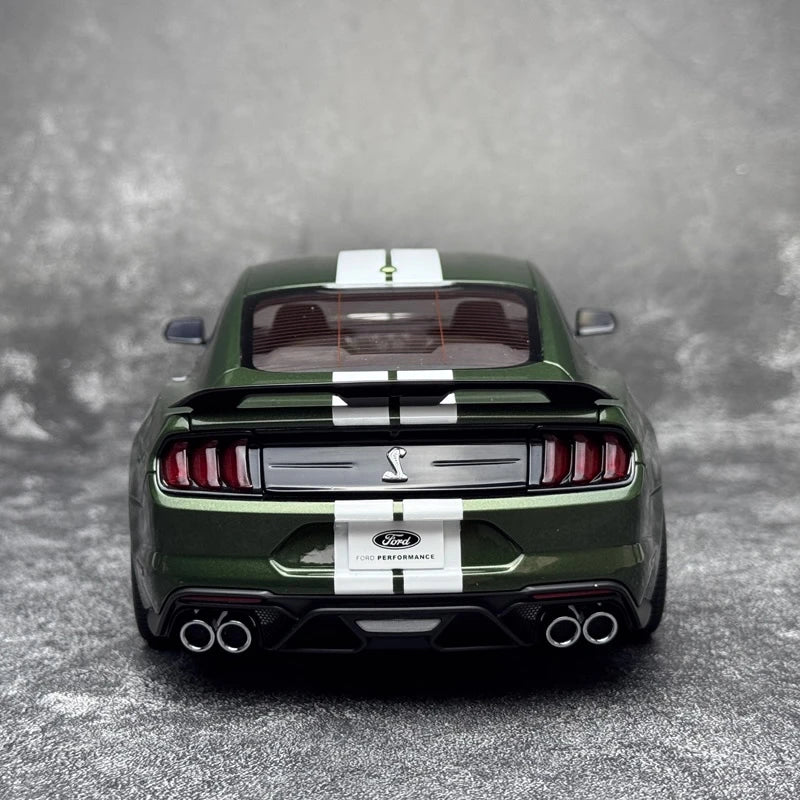 [AutoArt] 1:18 Ford 2020 Mustang Shelby GT500 Green Model Car Die-Cast